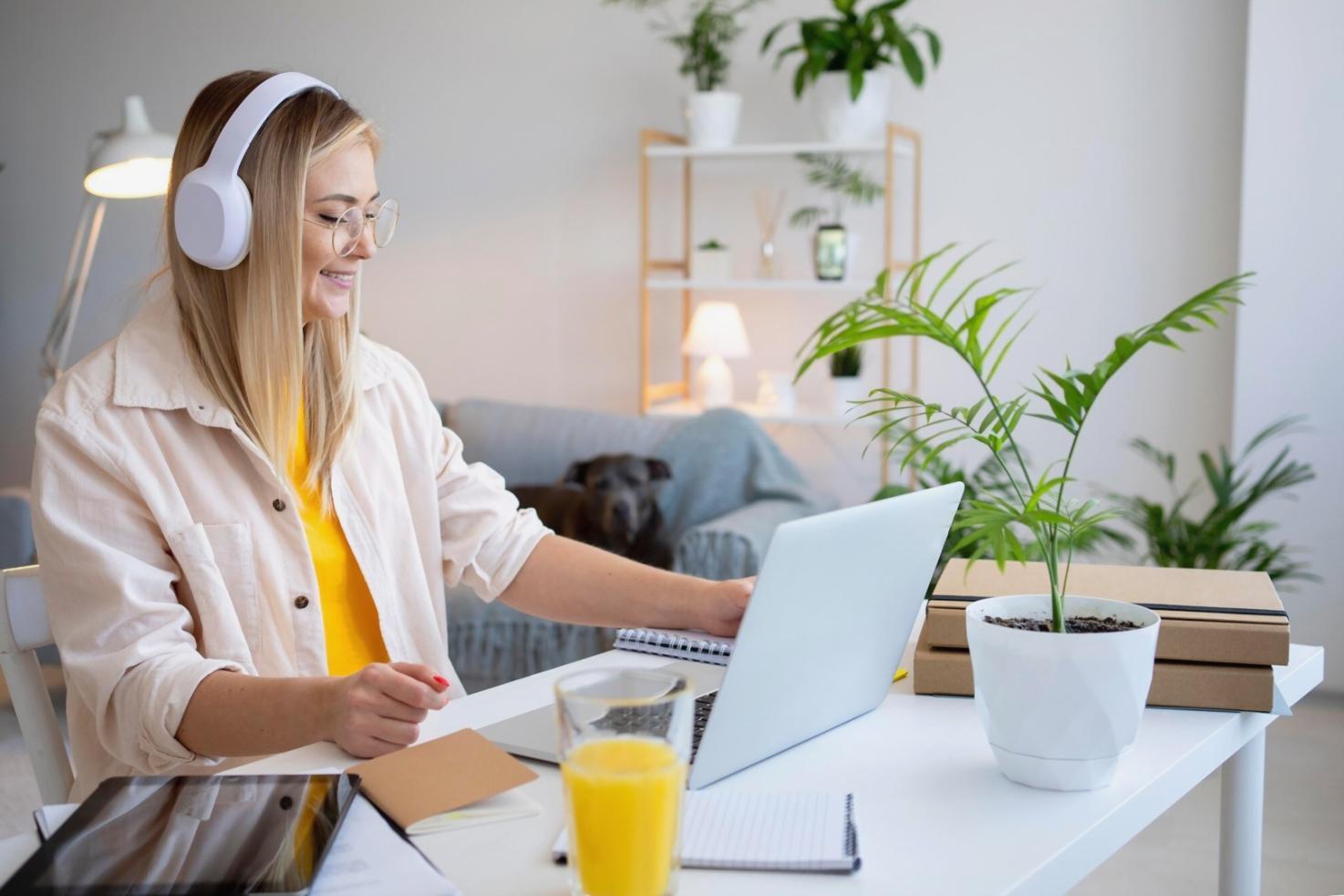 Spazio studio monquorentia a Foggia durante workshop di animazione